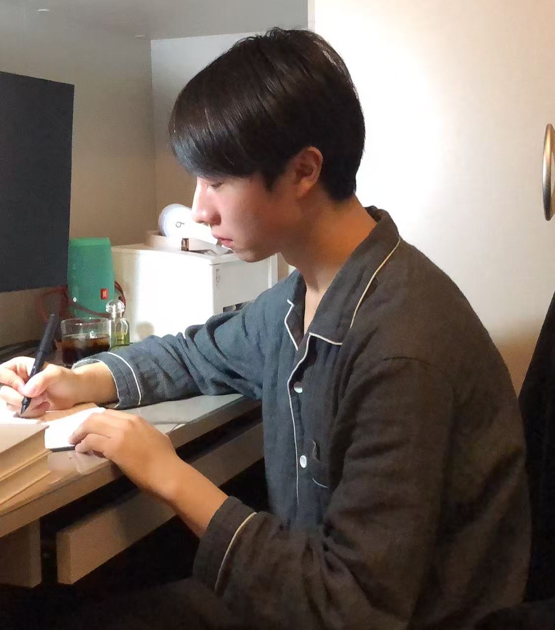 [Image of 成员照片]