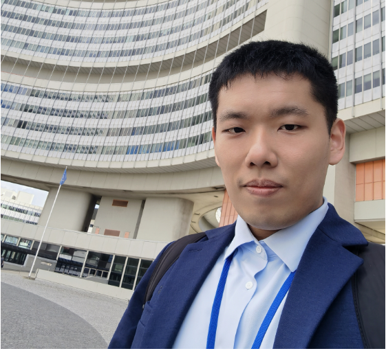 [Image of 成员照片]